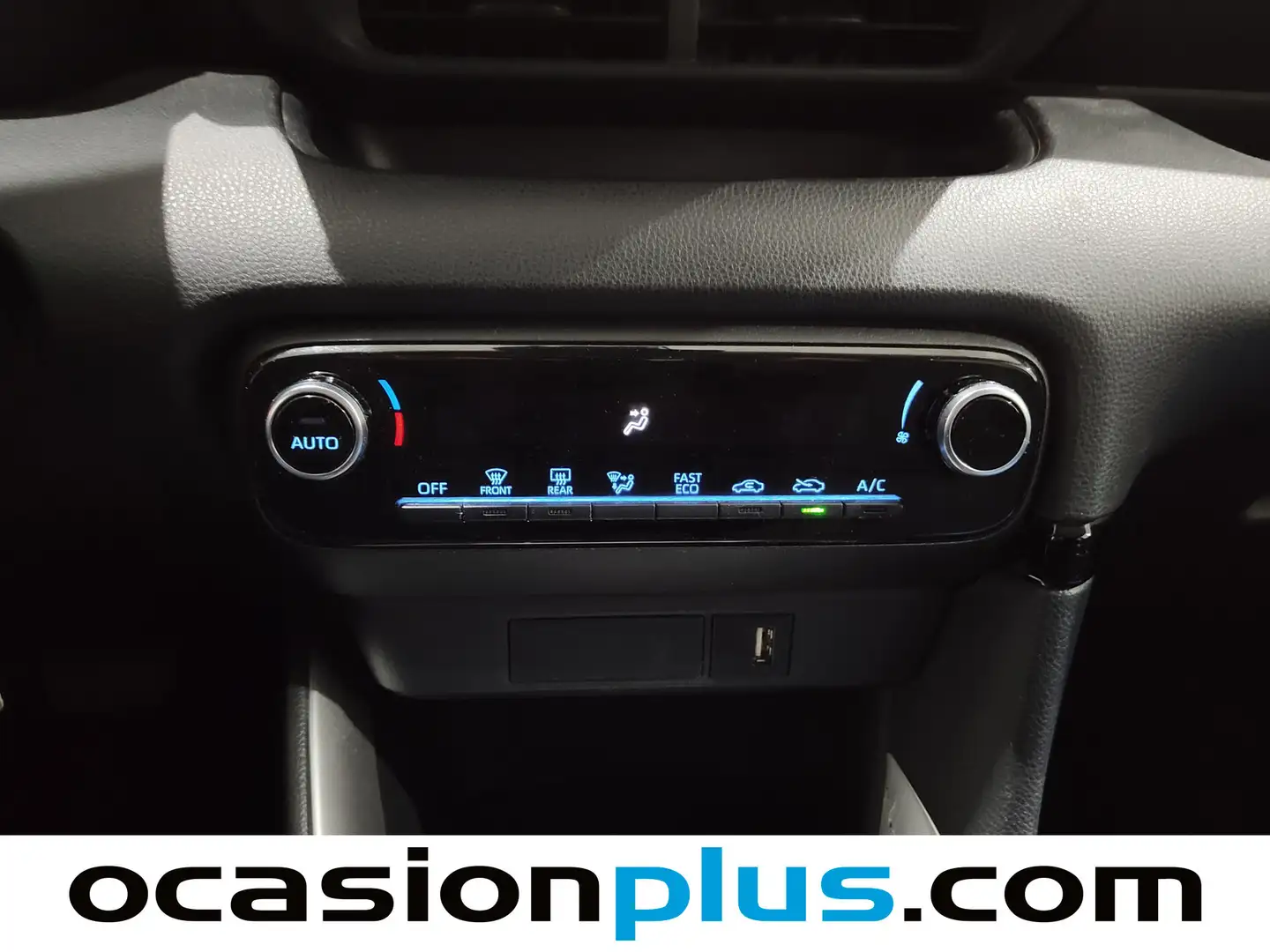 Foto Toyota Yaris Toyota Yaris 120H Business Plus (116 CV)