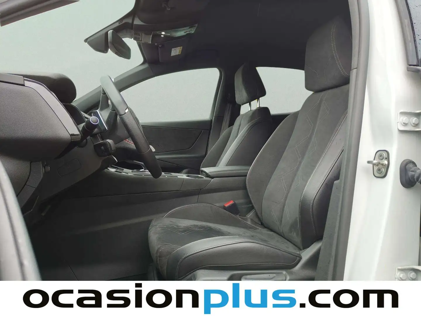 Foto DS DS 7 Crossback DS DS7 Crossback E-Tense 300 Performance Line+ 4WD Auto (300 CV)