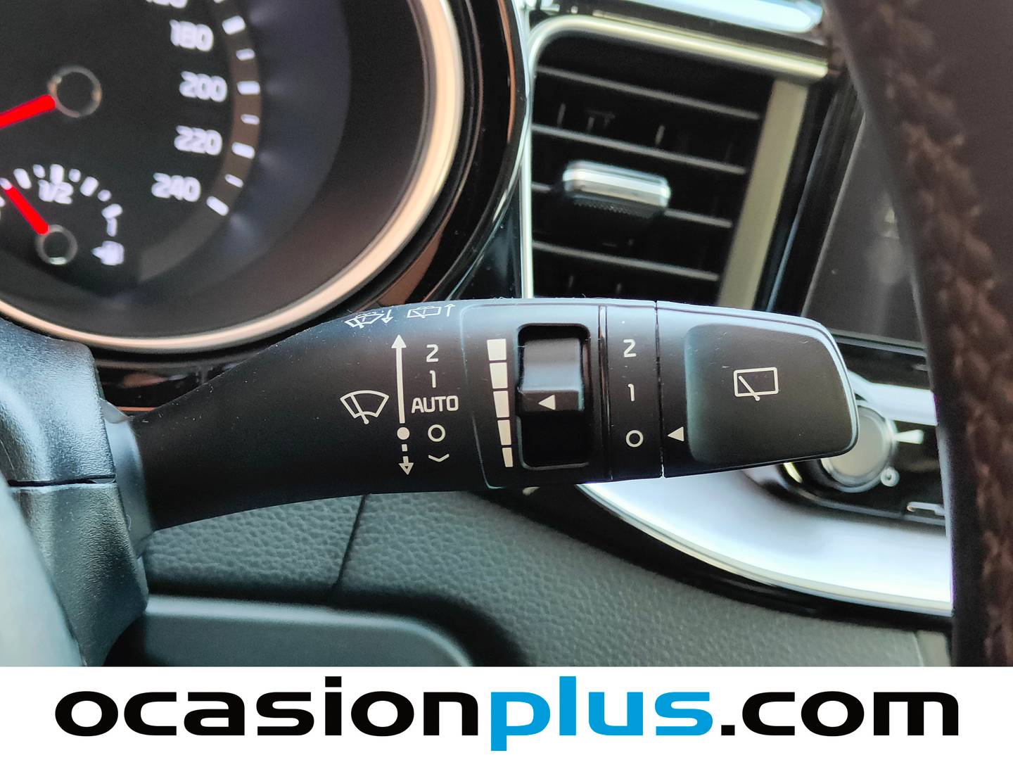 Foto KIA XCeed Kia XCeed 1.6 MHEV Tech DCT (136 CV)