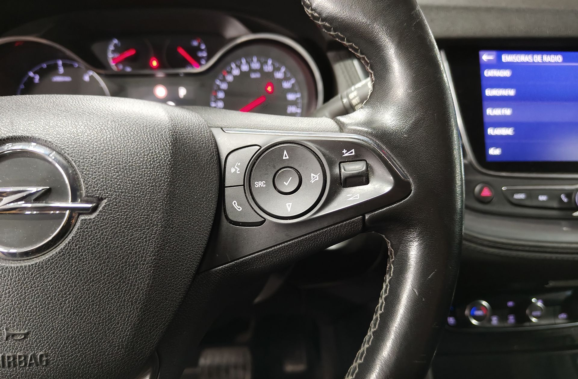 Opel Grandland 1.6 CDTi Excellence - foto 30