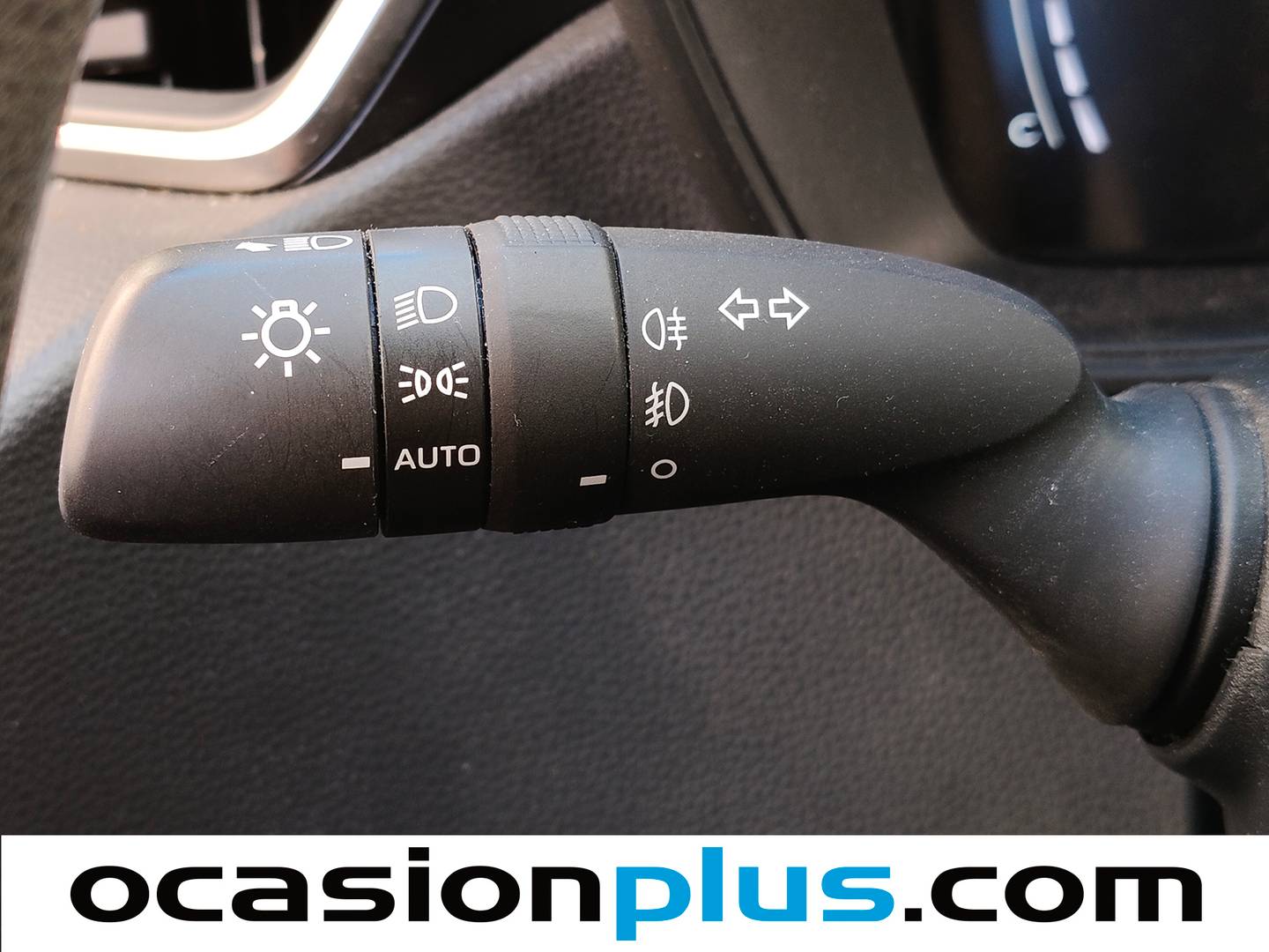 Acabados Toyota Corolla Toyota Corolla 140H Business (140 CV)