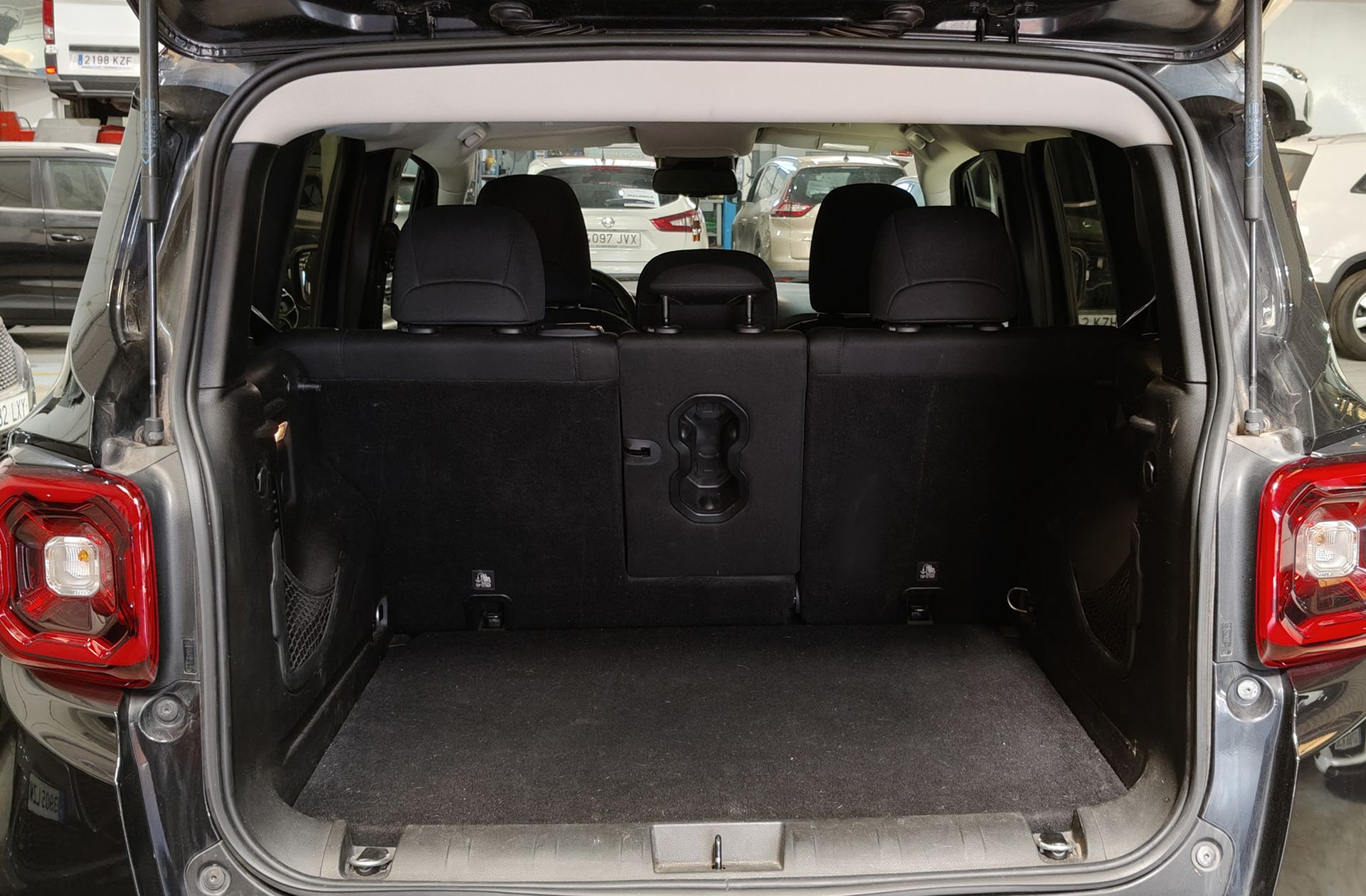 Jeep Renegade 1.3G Limited 4x2 Ddct - foto 17