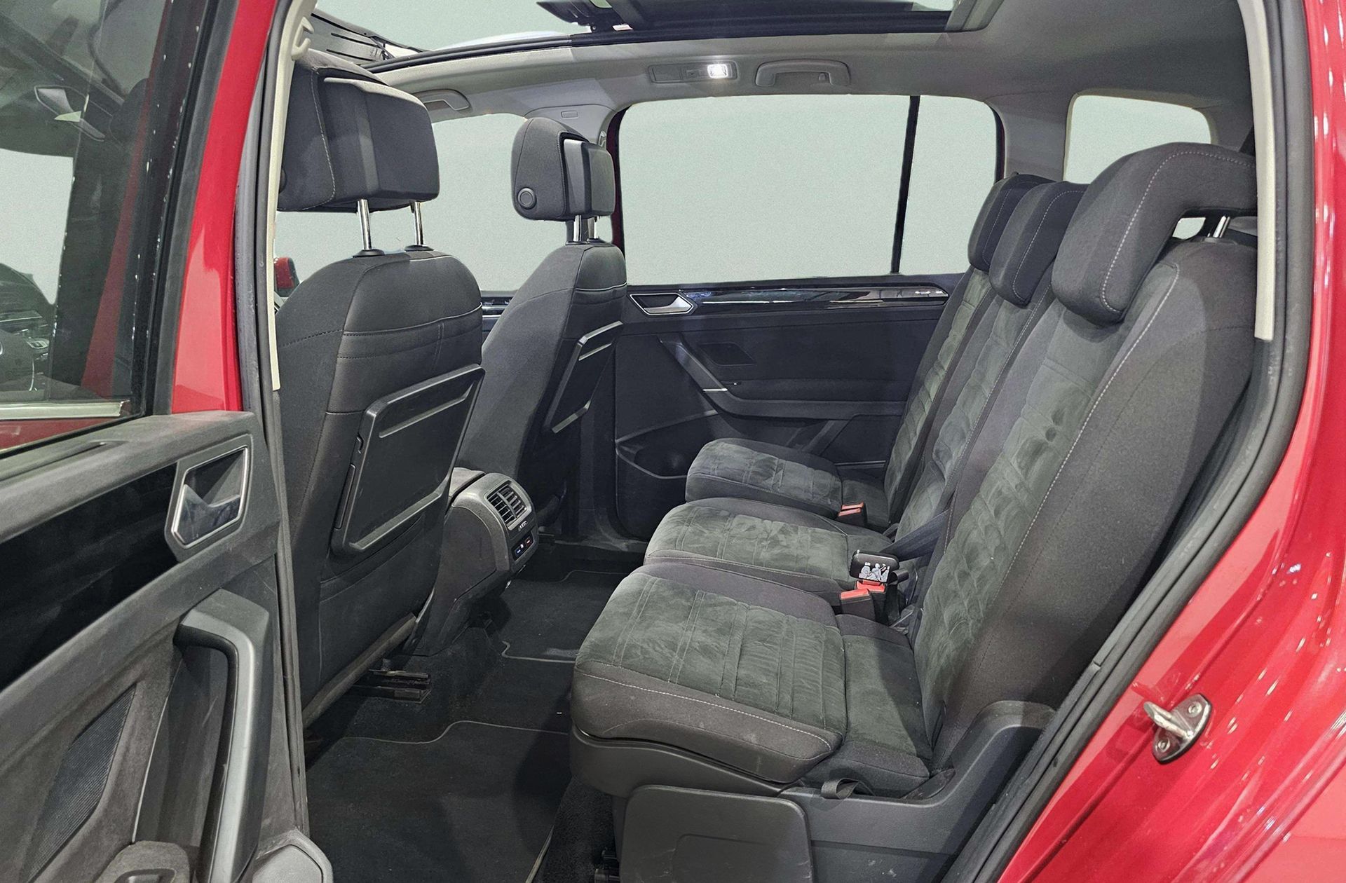 Volkswagen Touran Sport 1.5 TSI DSG Pack R-Line - foto 16