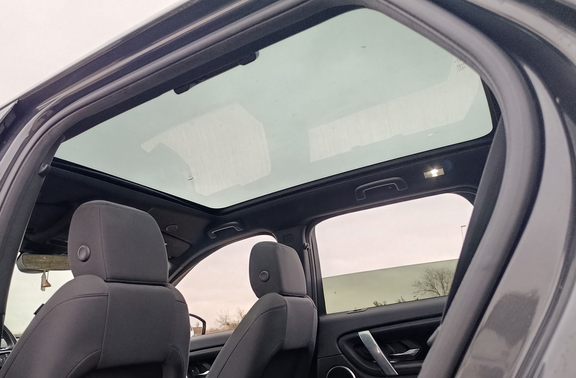 Land Rover Discovery Sport 2.0D eD4 Standard PS FWD - foto 6