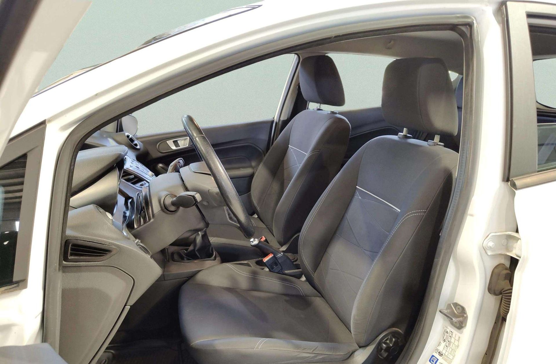 Ford Fiesta 1.5 TDCi Trend - foto 9