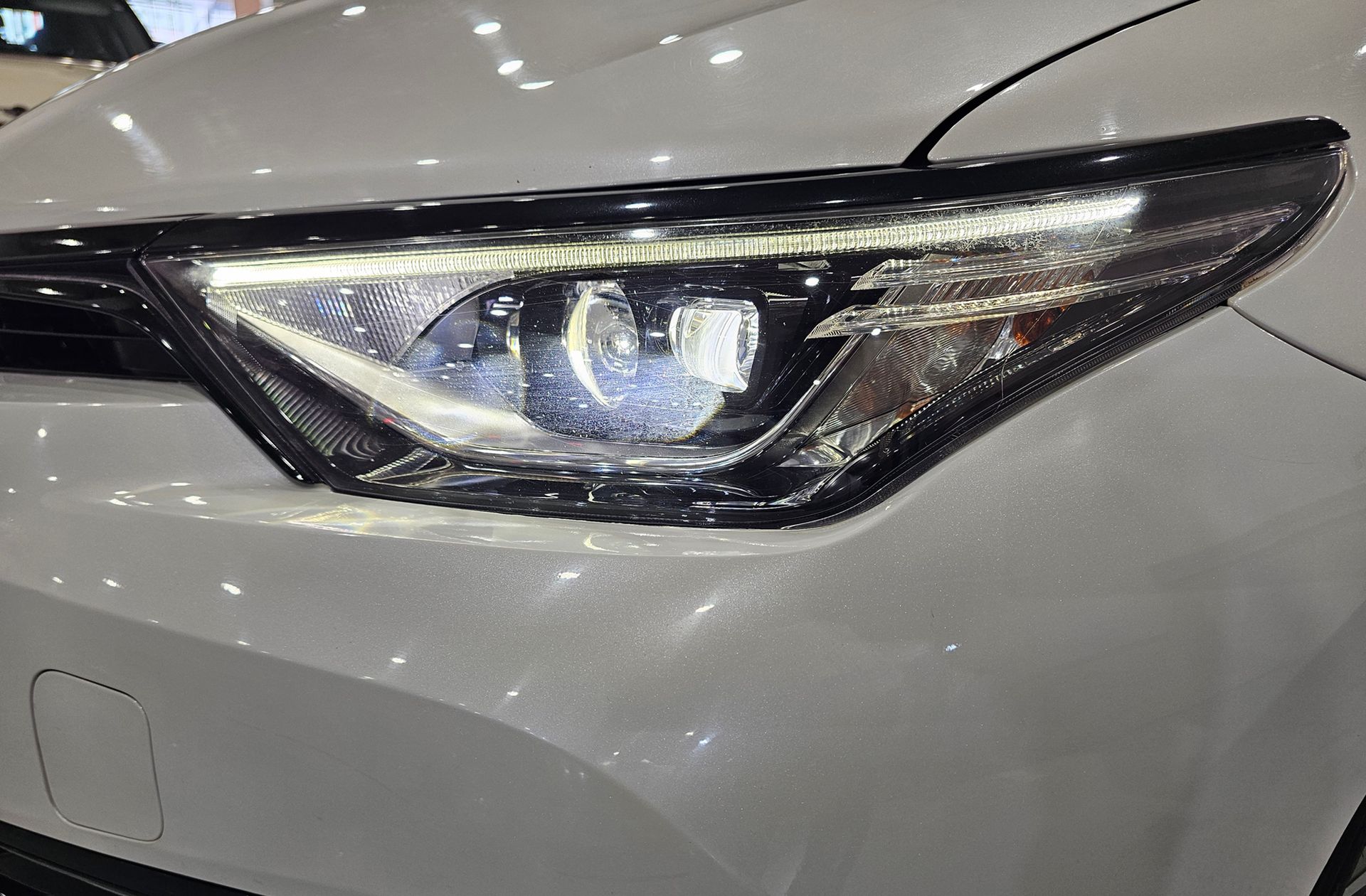 Toyota Auris 140H Hybrid Feel! - foto 13