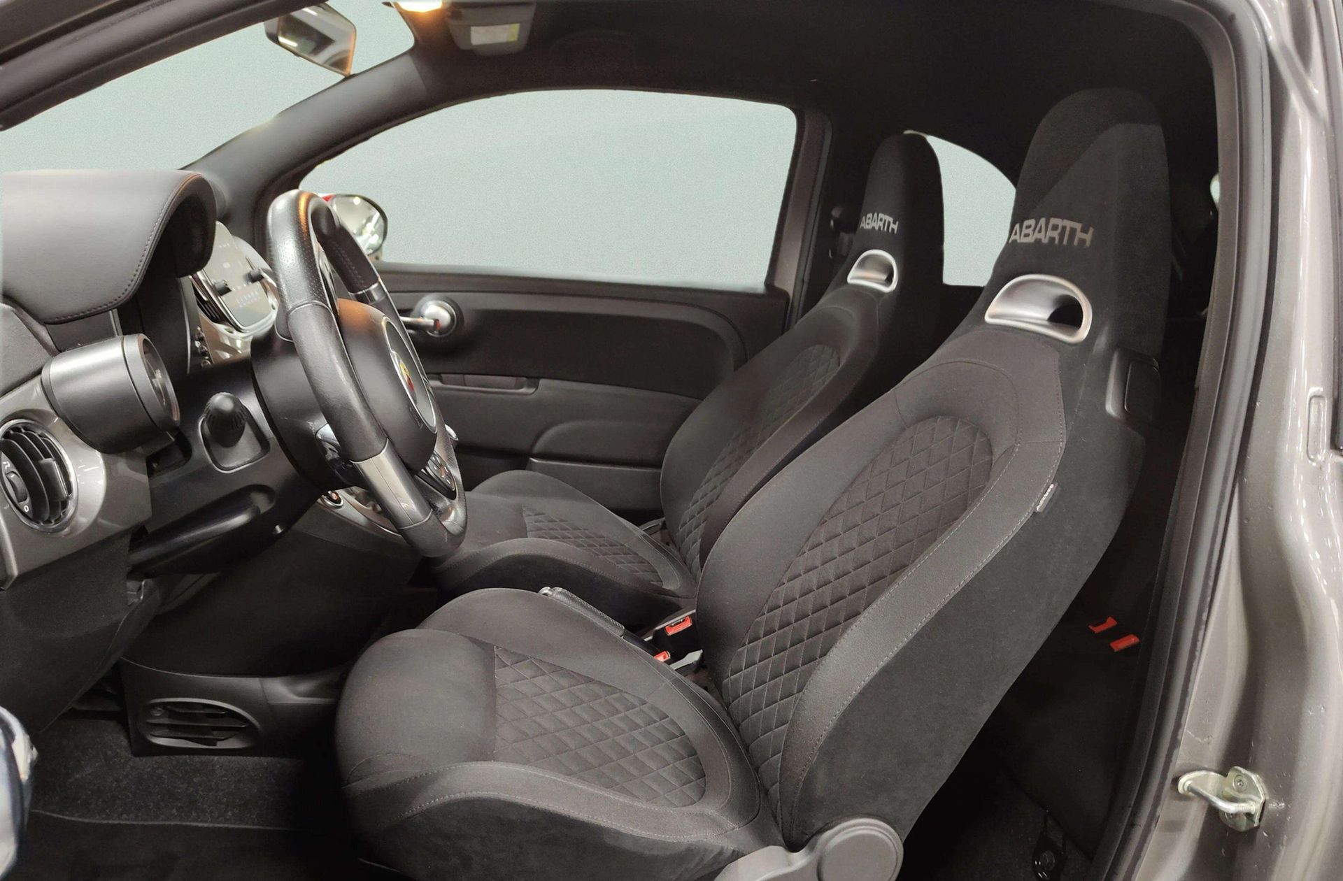 Abarth 500 1.4 16v T-Jet 595 - foto 10