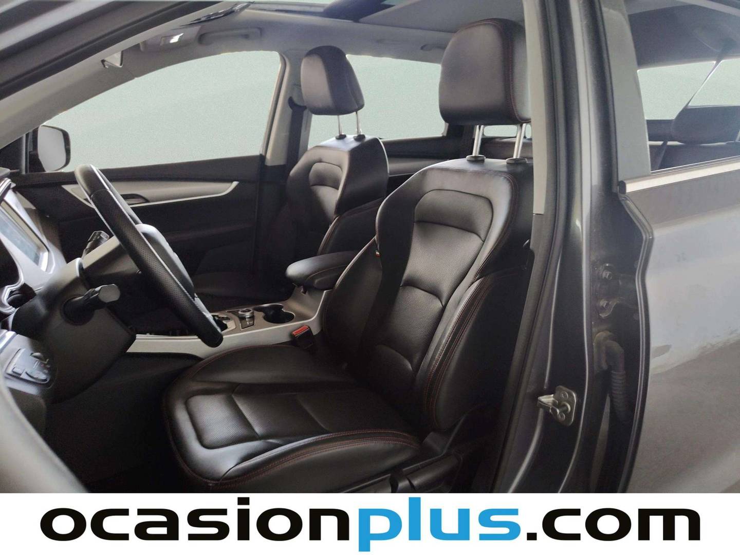 Foto asientos delanteros SWM G01 SWM G01 1.5T Luxury (131 CV)