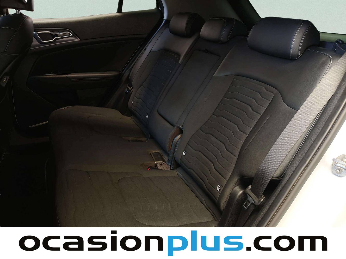 Foto asientos traseros KIA Sportage KIA Sportage 1.6 T-GDi MHEV Tech 4x2 (150 CV)