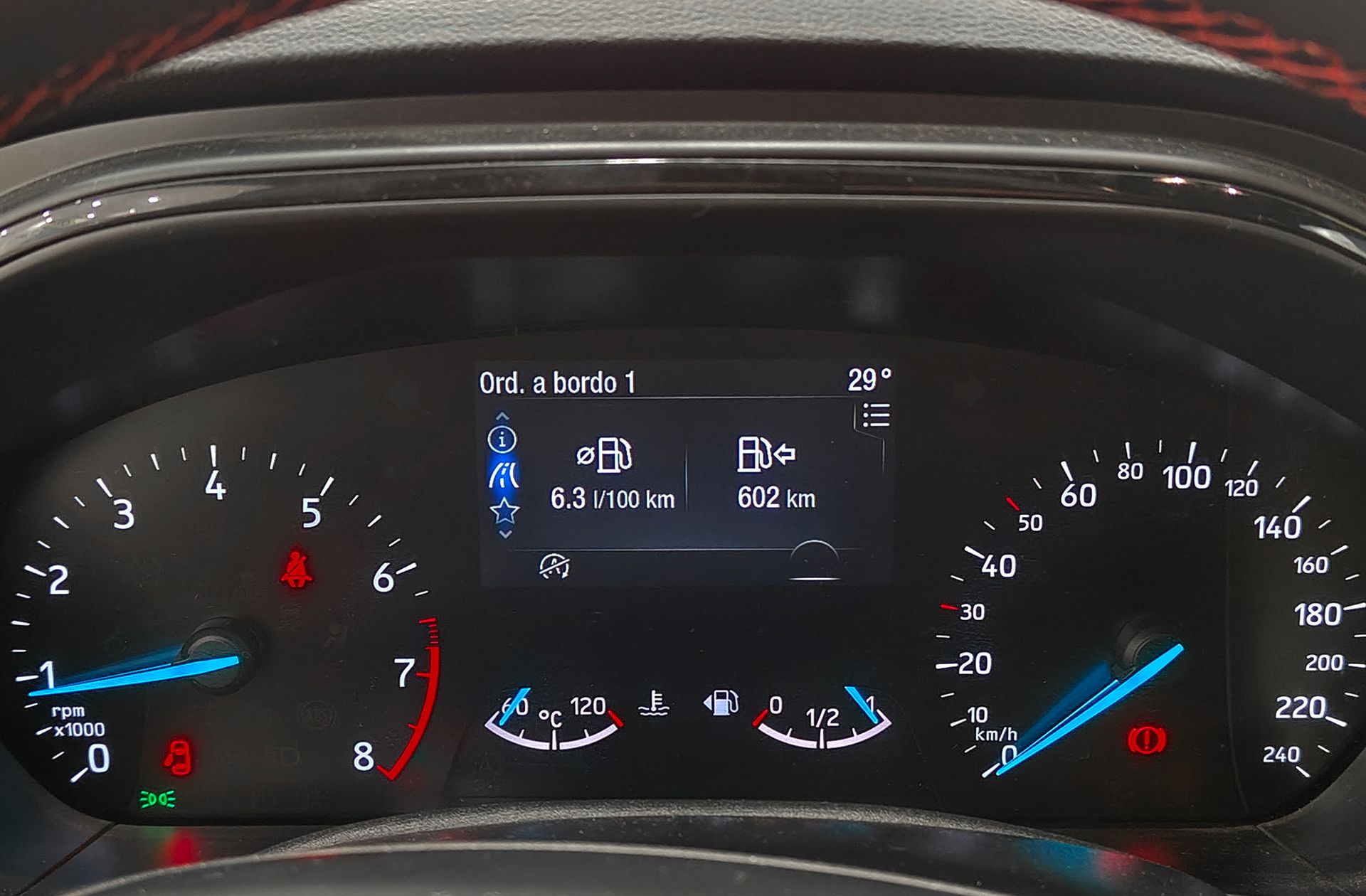 Ford Focus 1.0 EcoBoost MHEV ST-Line - foto 30