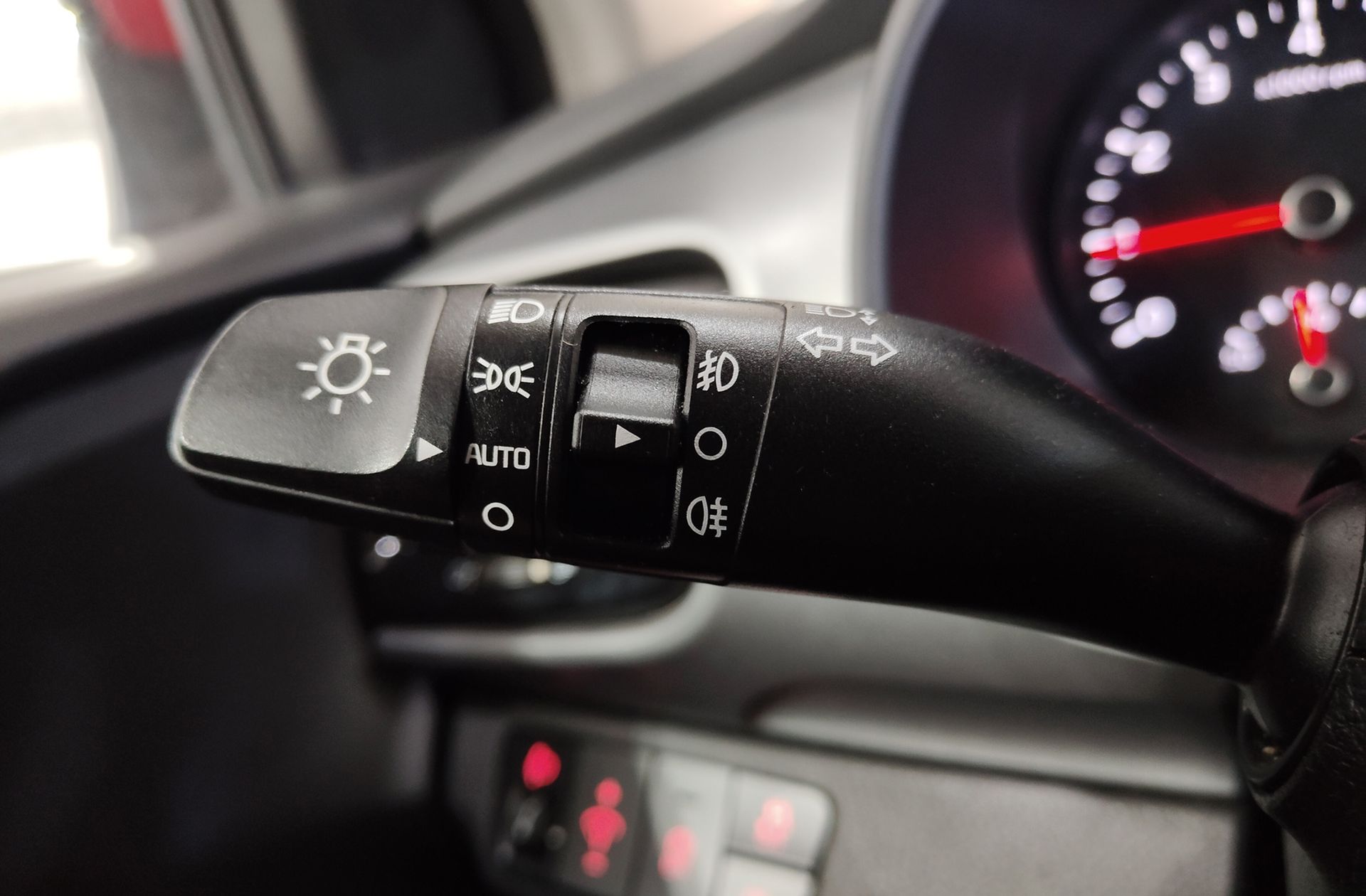 Kia Stonic 1.0 T-GDi Concept - foto 22