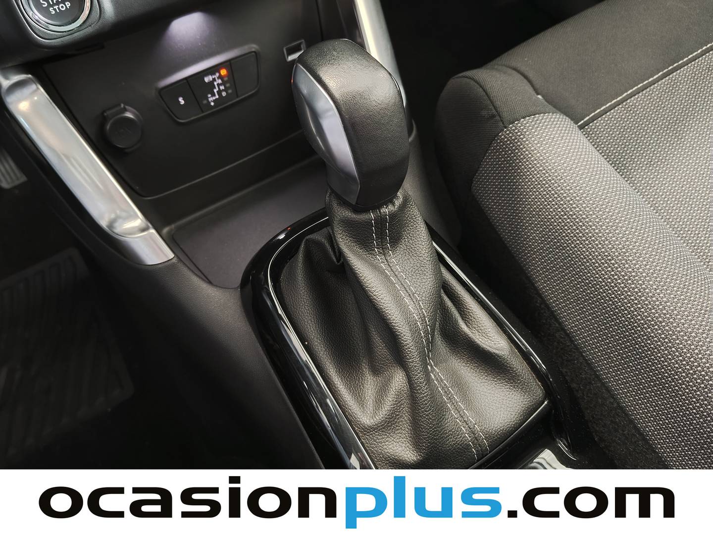 Foto Citroën C3 Aircross Citroen C3 Aircross PureTech 130 Shine Pack EAT6 (131 CV)