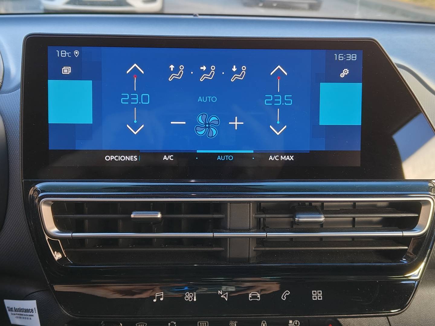 Foto Citroën C5 Aircross Citroen C5 Aircross Plug-in Hybrid 180 Plus e-EAT8  (180 CV)