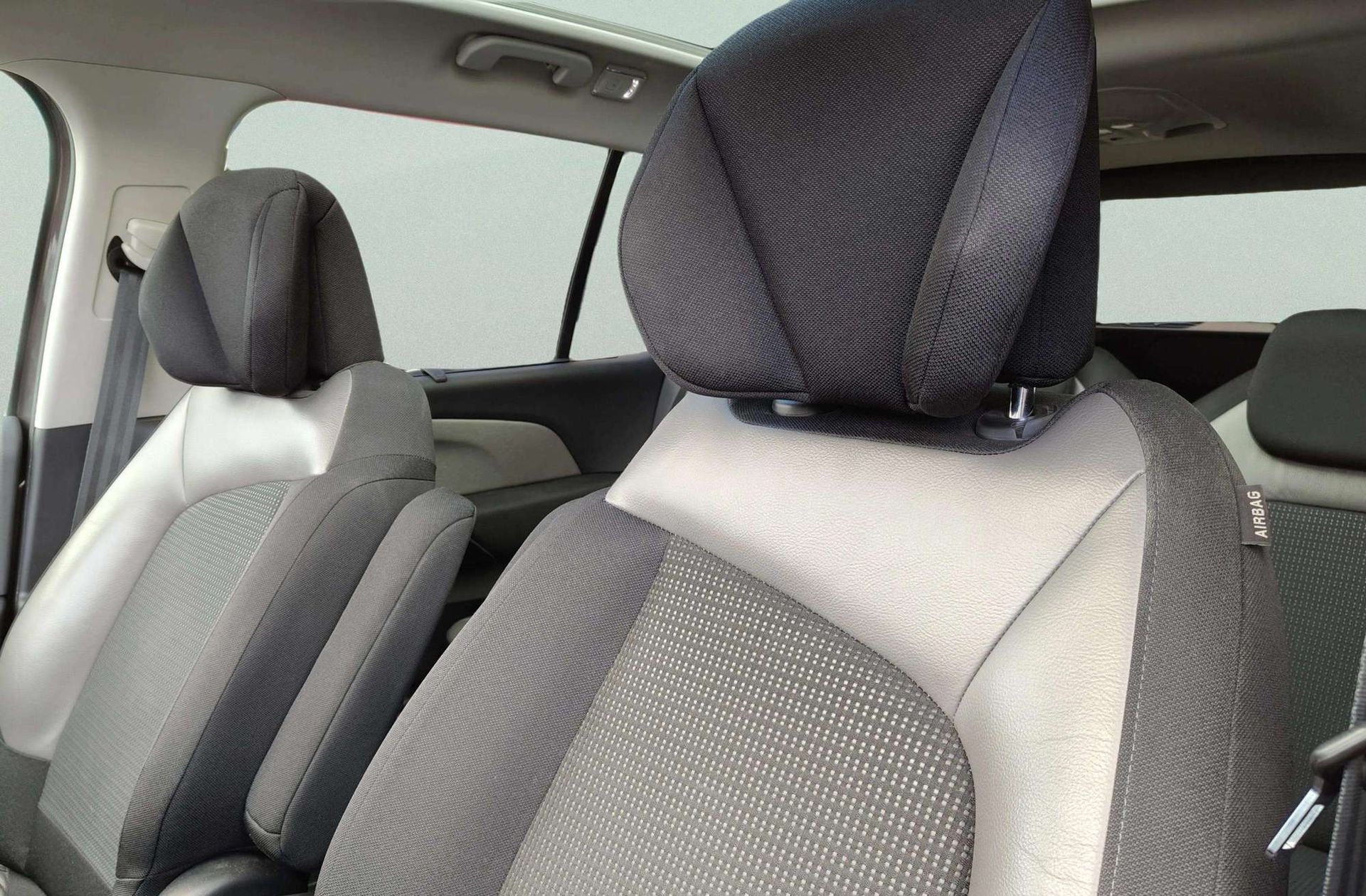 Citroën C4 Grand Picasso PureTech 130 Shine EAT6 7 plazas - foto 16