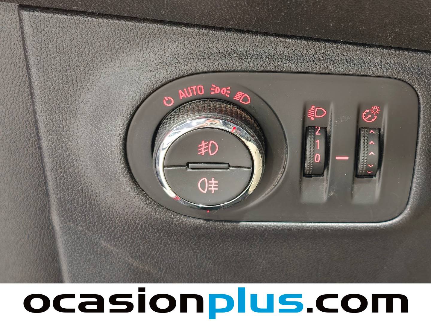 Extras y acabados del Opel Corsa Opel Corsa 1.4 Selective (90 CV)