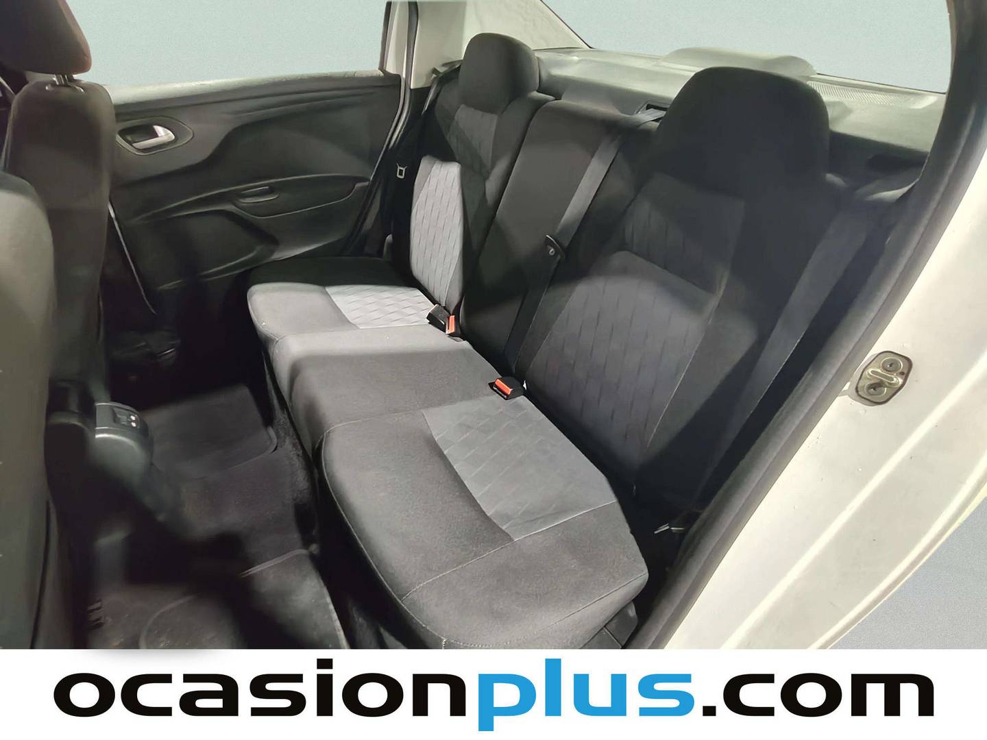 Foto Citroën C-Elysée Citroen C-Elysee BlueHDi 100 Exclusive (100 CV)