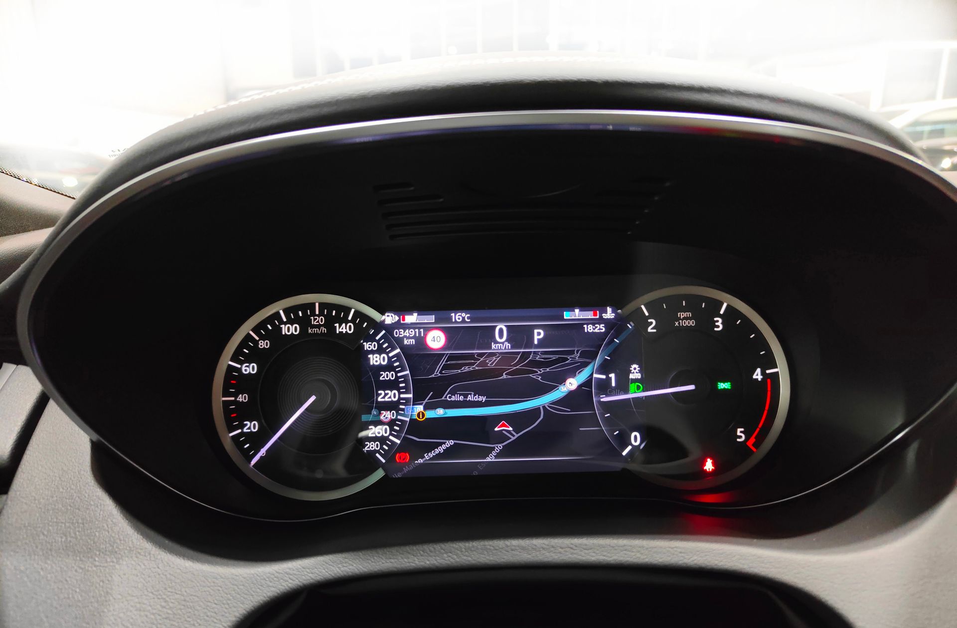 Jaguar E-Pace 2.0D MHEV R-Dynamic S 4WD - foto 27