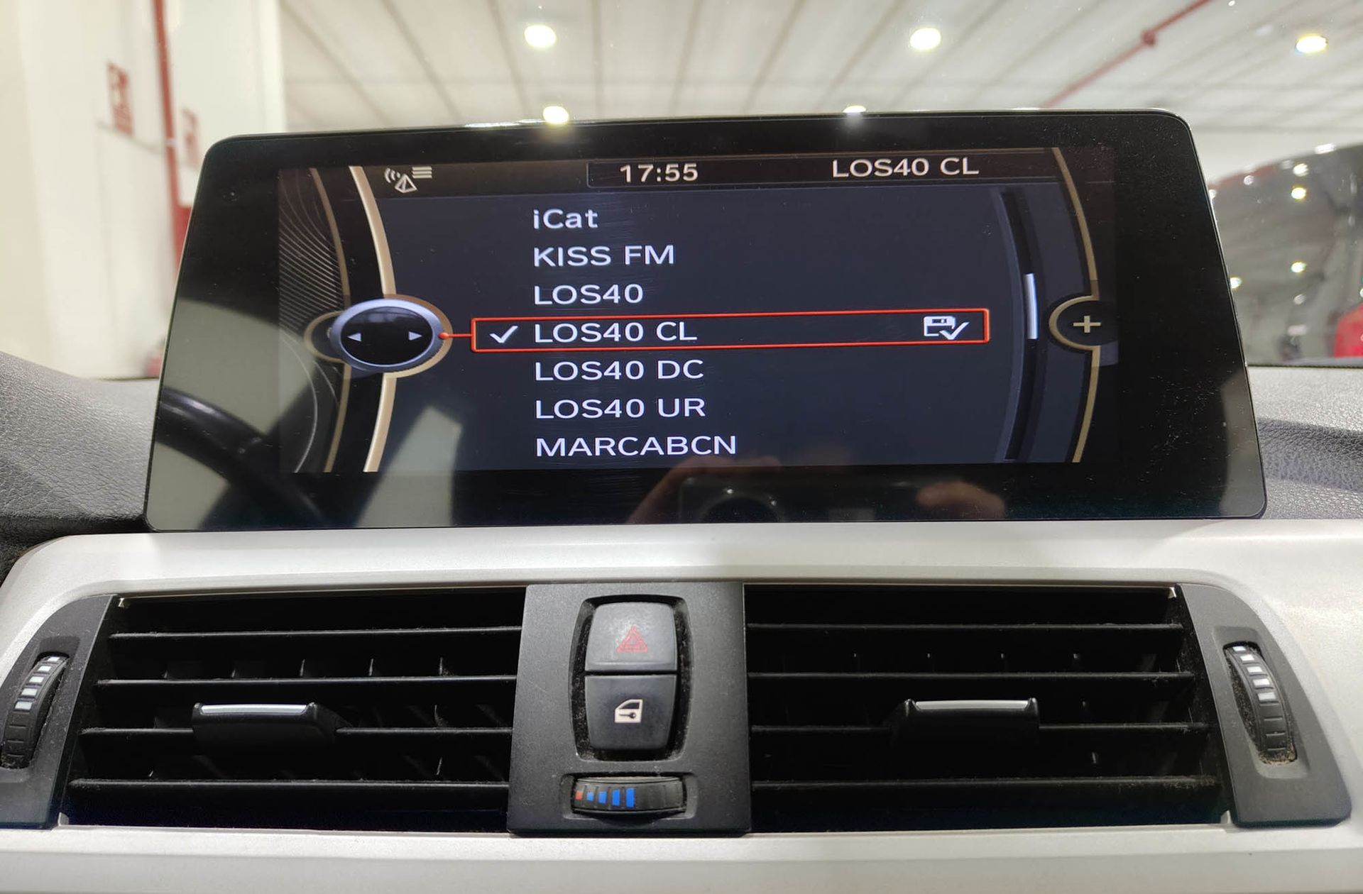 BMW Serie 3 318d Touring - foto 32