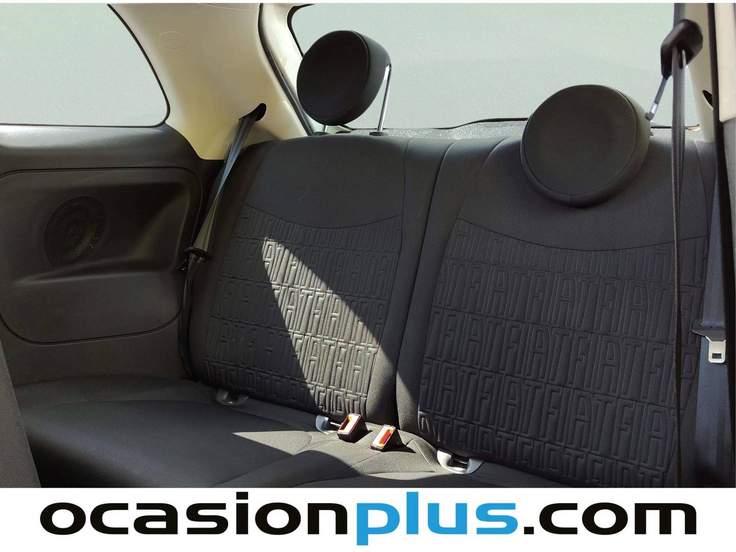 Foto asientos traseros Fiat 500 Fiat 500 1.0 Hybrid Dolcevita (70 CV)