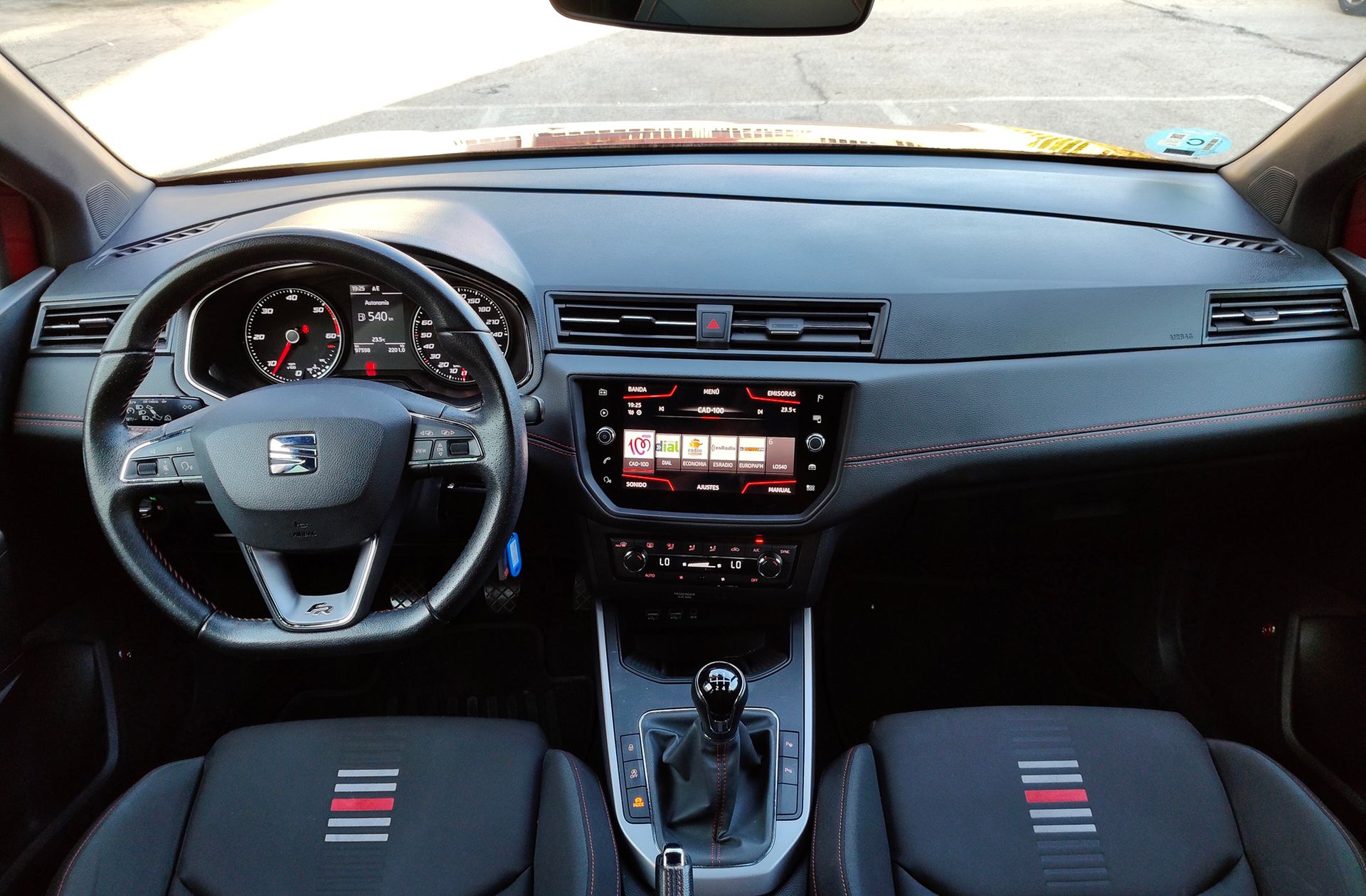SEAT Arona 1.6 TDI Ecomotive FR - foto 6