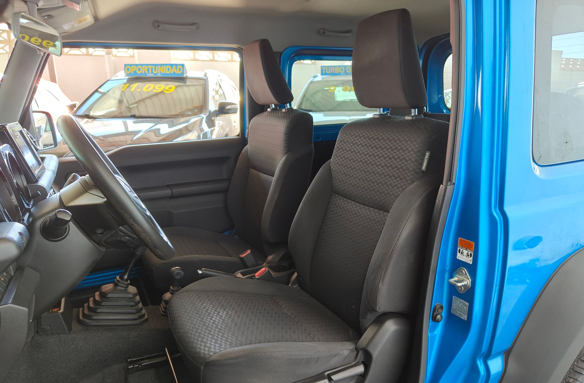 Suzuki Jimny 1.5 JLX - foto 12