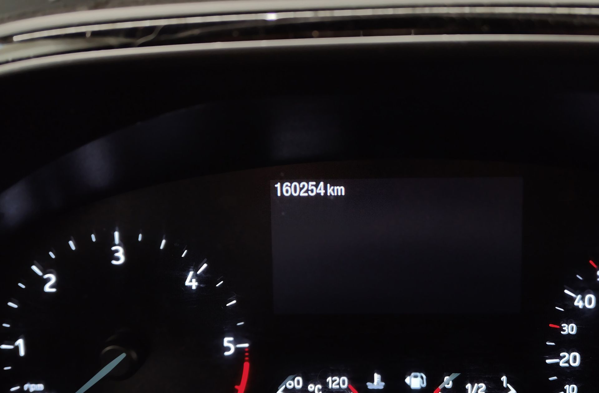 Ford Focus 1.5 EcoBlue ST-Line - foto 11