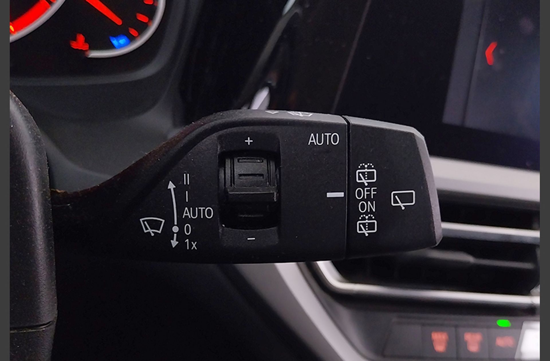 BMW Serie 3 330d xDrive Touring 4x4 - foto 25
