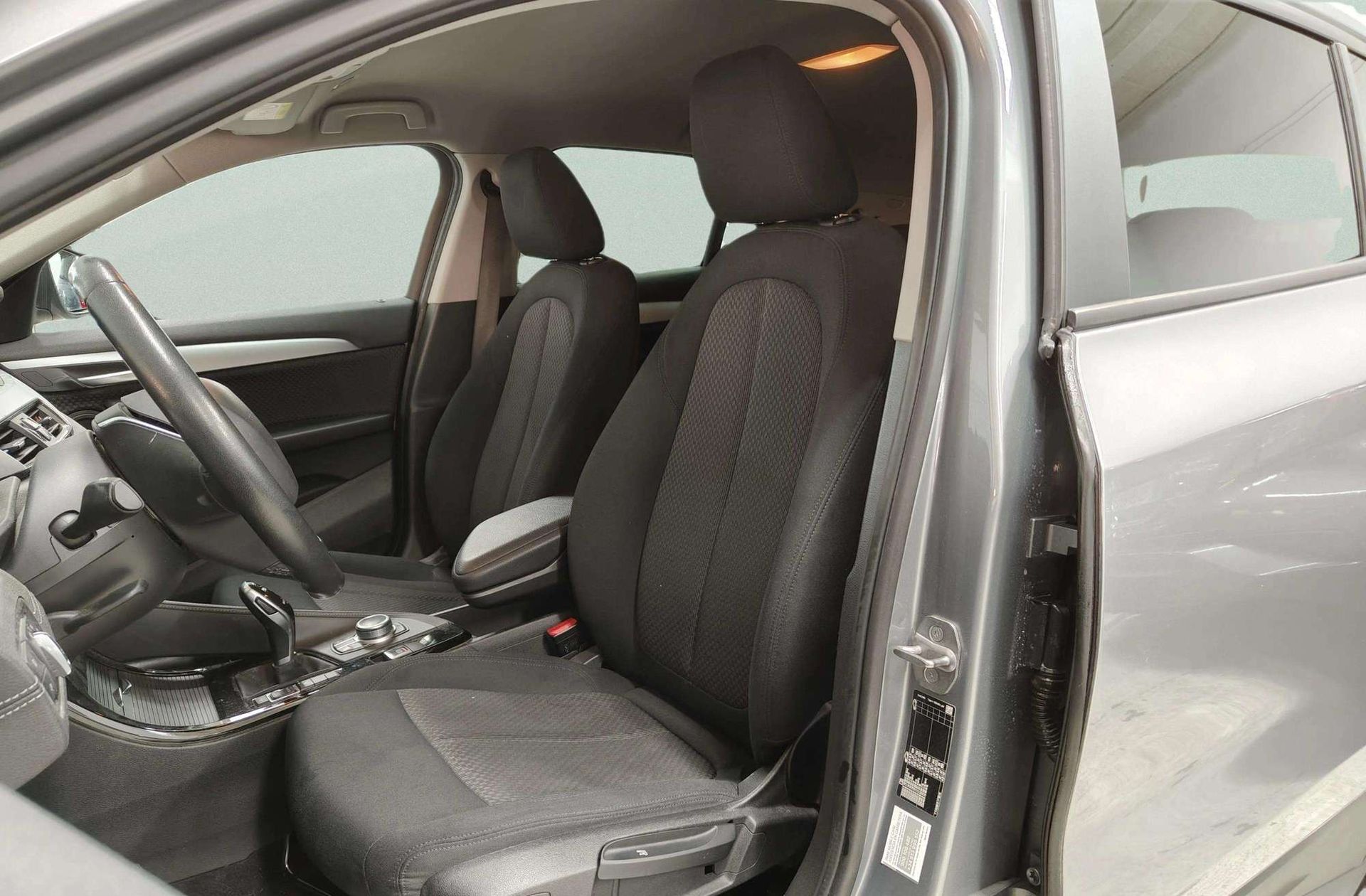 BMW X2 sDrive18d Business - foto 12