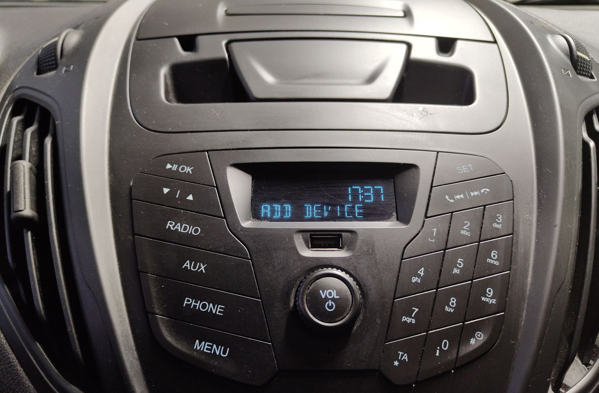 Ford Tourneo Courier 1.5 TDCi Ambiente - foto 22