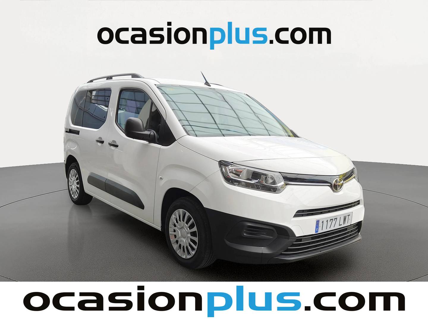 Foto delantera Toyota Proace City Verso Toyota Proace City Verso 1.5D Family Active L1 (131 CV) derecha