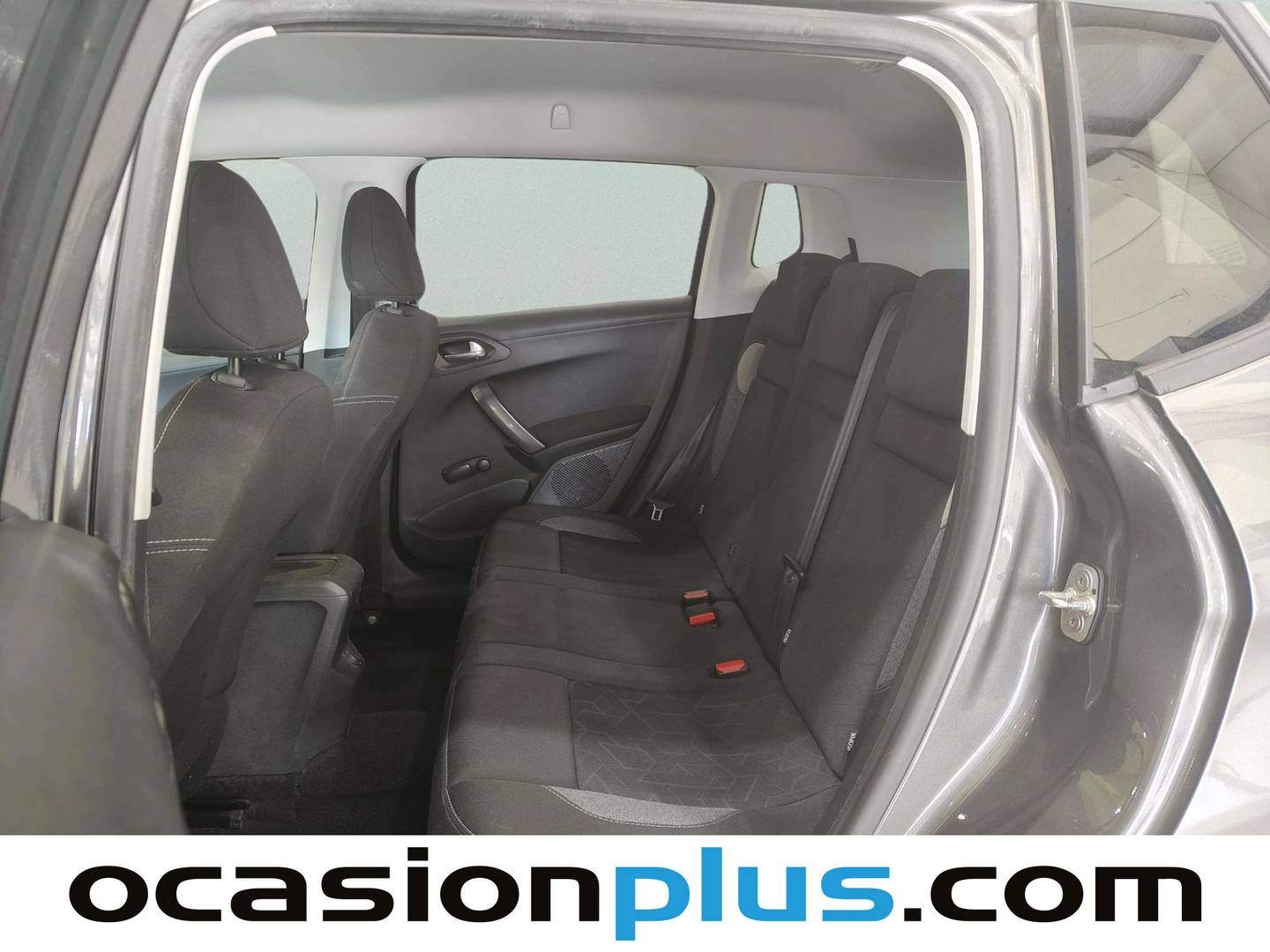 Foto asientos traseros Peugeot 2008 Peugeot 2008 BlueHDi 100 Style (100 CV)