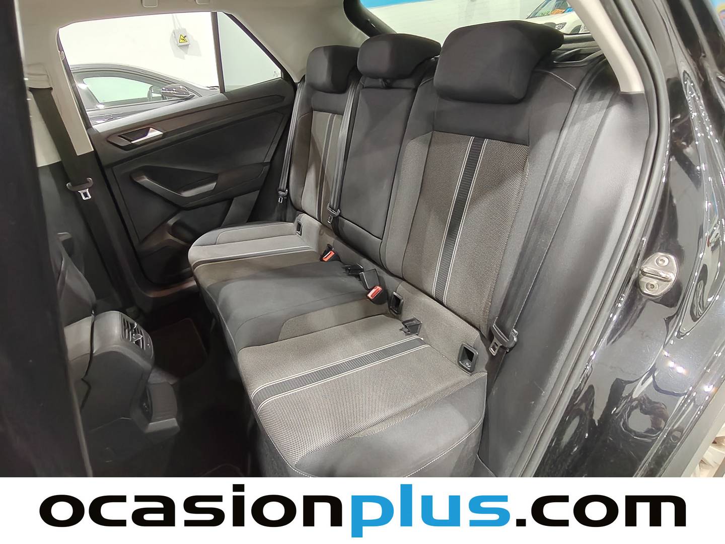 Foto Volkswagen T-Roc Volkswagen T-Roc Advance 2.0 TDI (150 CV) DSG