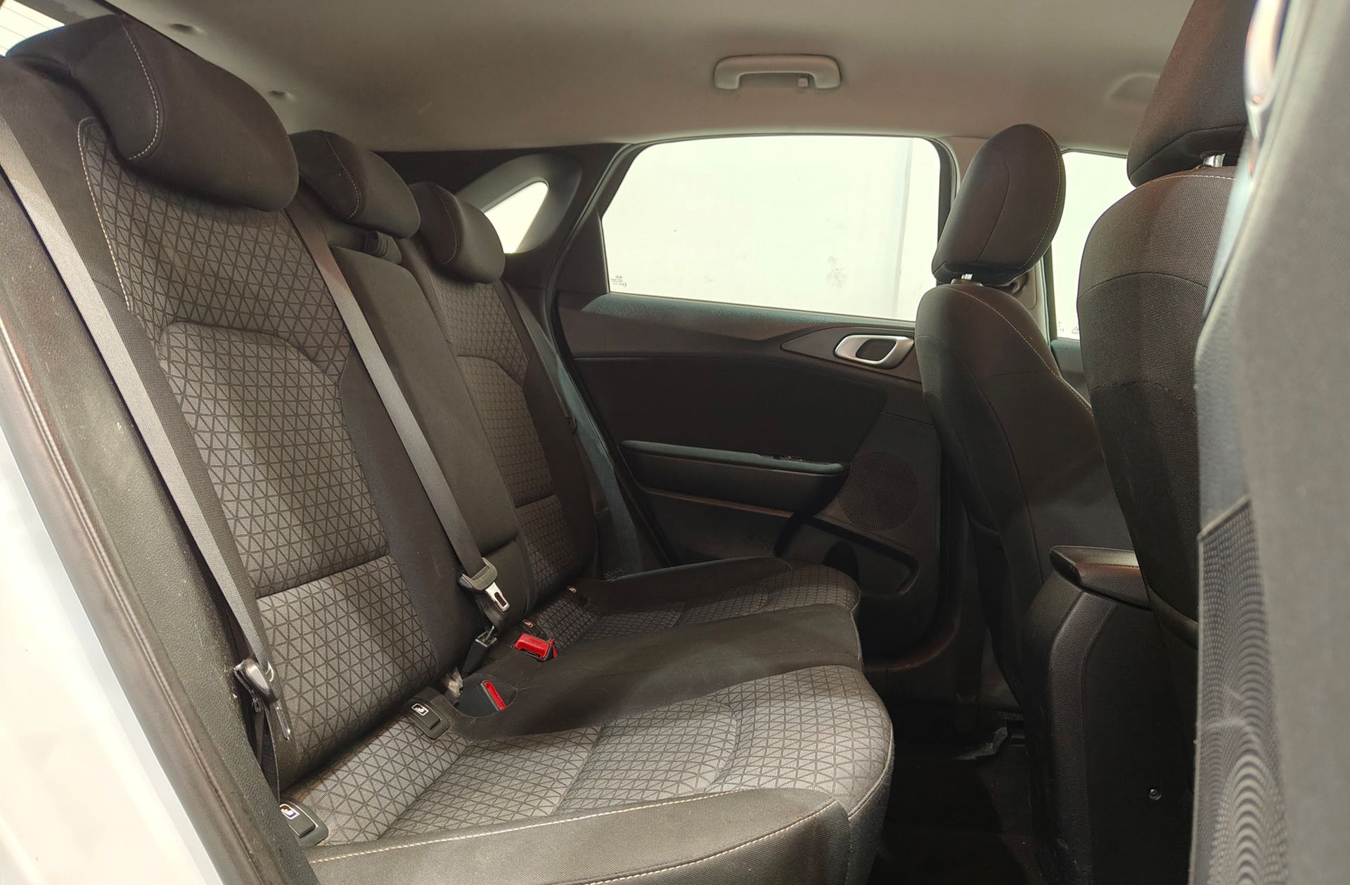 Kia Ceed 1.4 T-GDi Drive - foto 17