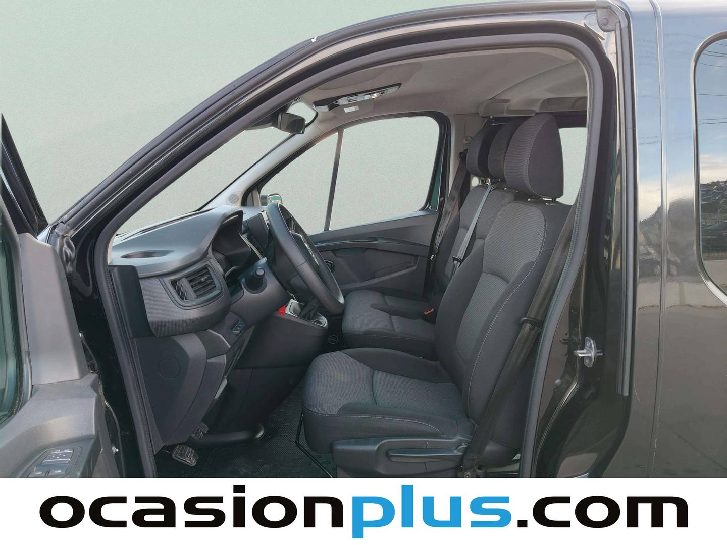 Foto asientos traseros Nissan Primastar Nissan Primastar 2.0 dCi L2H1 Go (150 CV)