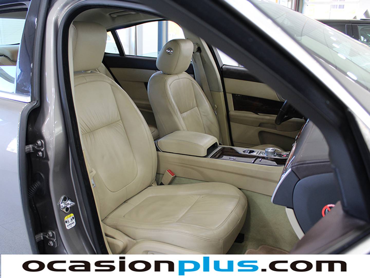 Foto Jaguar XF Jaguar XF 3.0 V6 Luxury (240 CV)