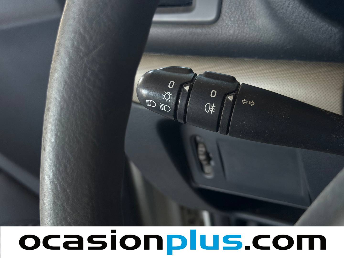 Renault Clio Renault Clio 1.2 Pack Authentique (75 CV) de segunda mano