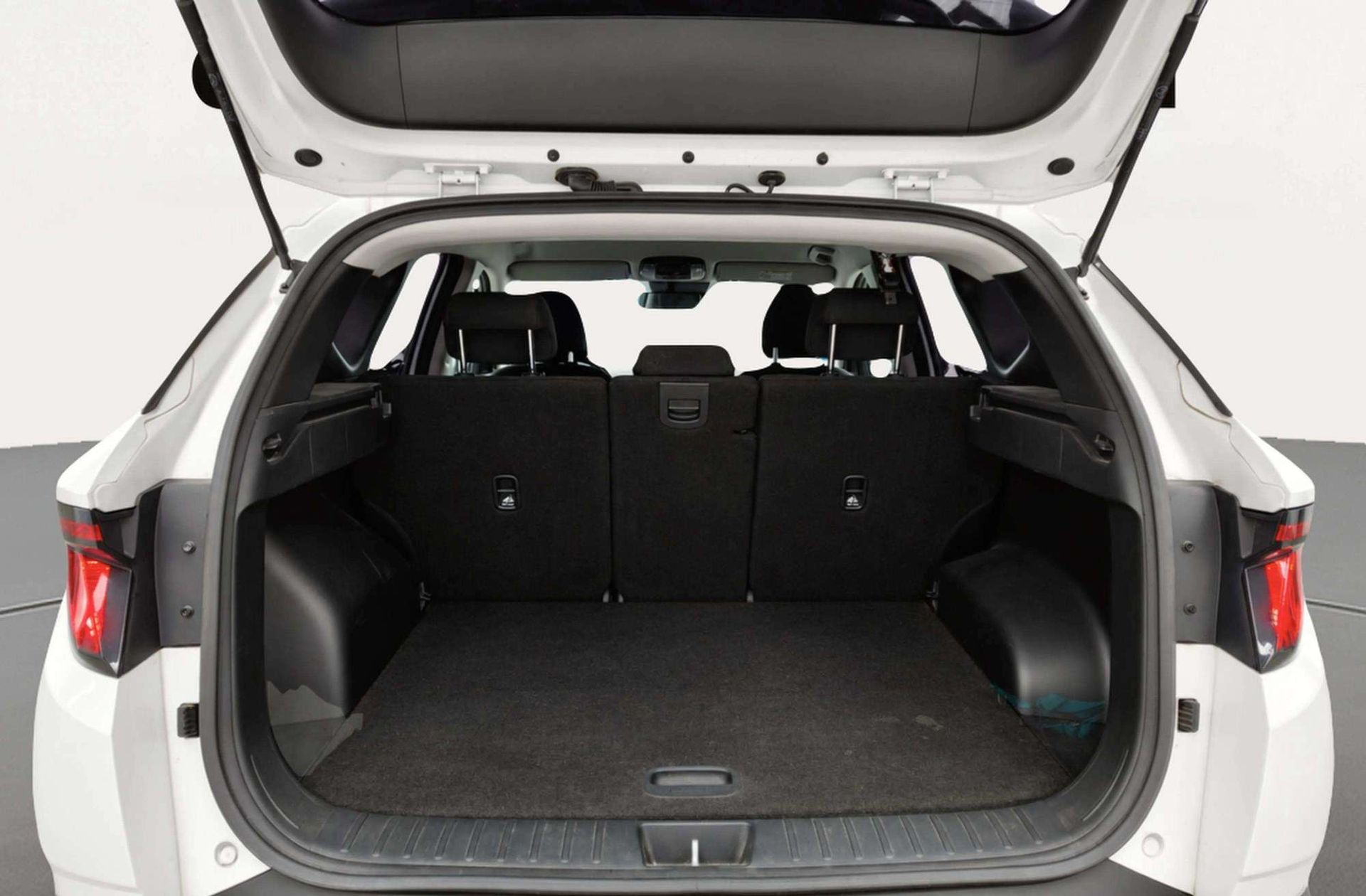 Hyundai Tucson 1.6 T-GDi 48V Maxx - foto 17