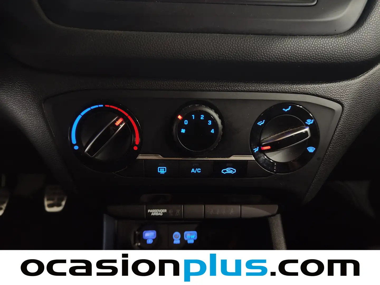 Foto Hyundai i20 Hyundai i20 1.2 MPI Essence LE (75 CV)