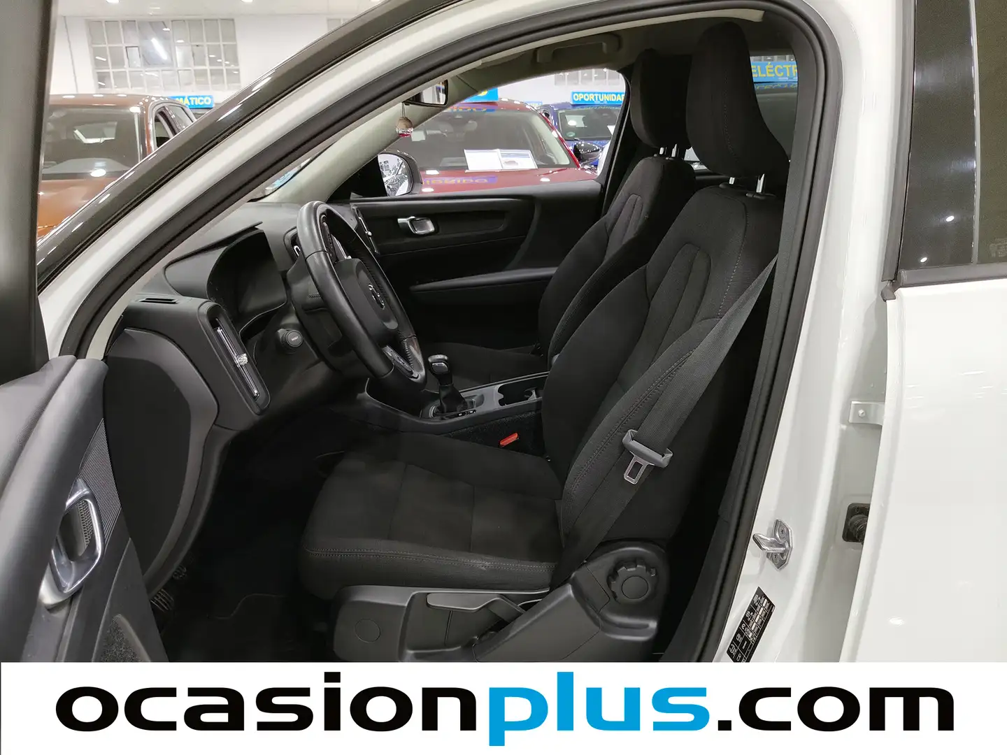 Foto Volvo XC40 Volvo XC40 T3 Momentum Core (163 CV)