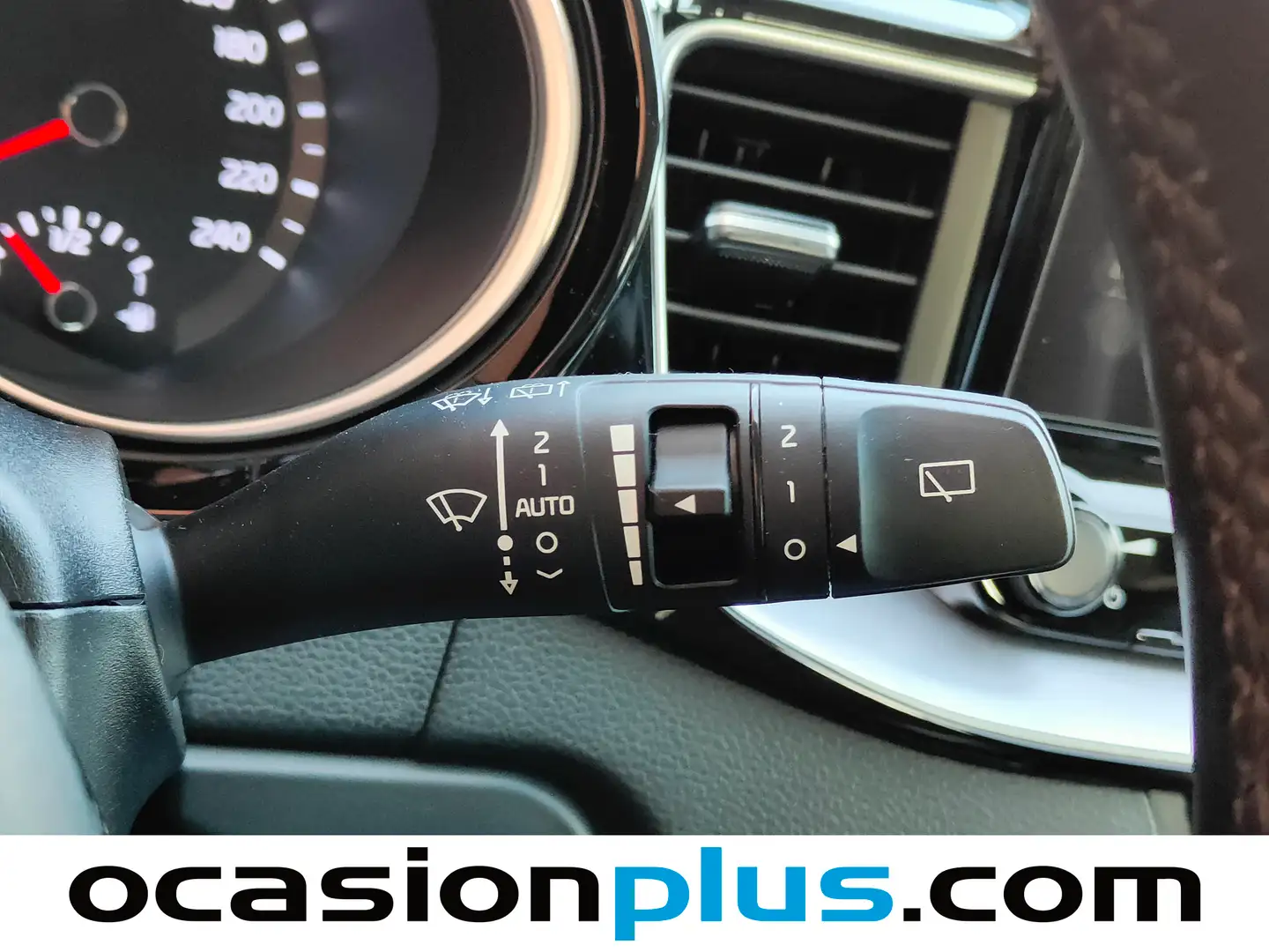 Foto KIA XCeed Kia XCeed 1.6 MHEV Tech DCT (136 CV)