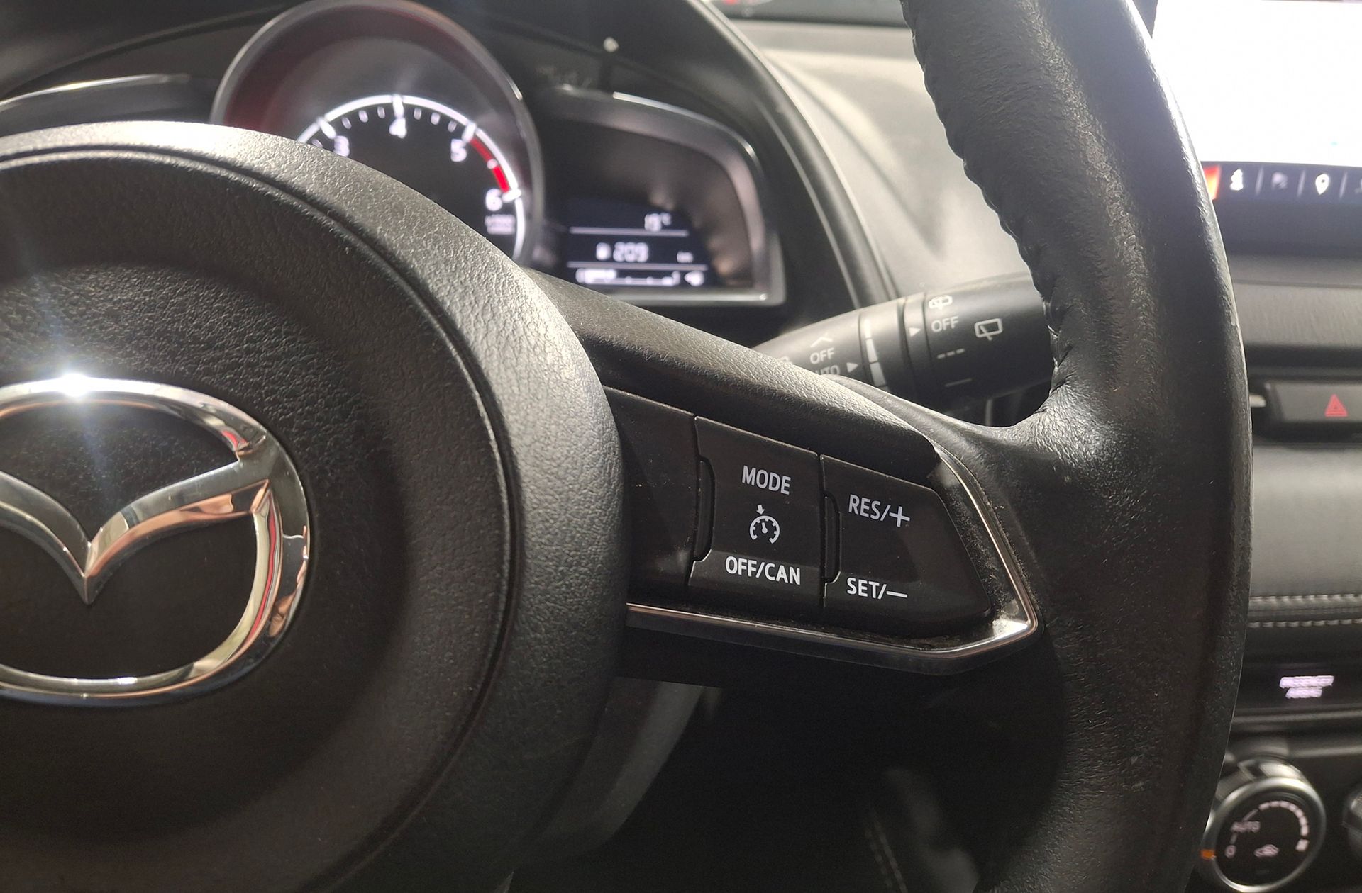 Mazda CX-3 1.8 D Zenith 2WD - foto 31