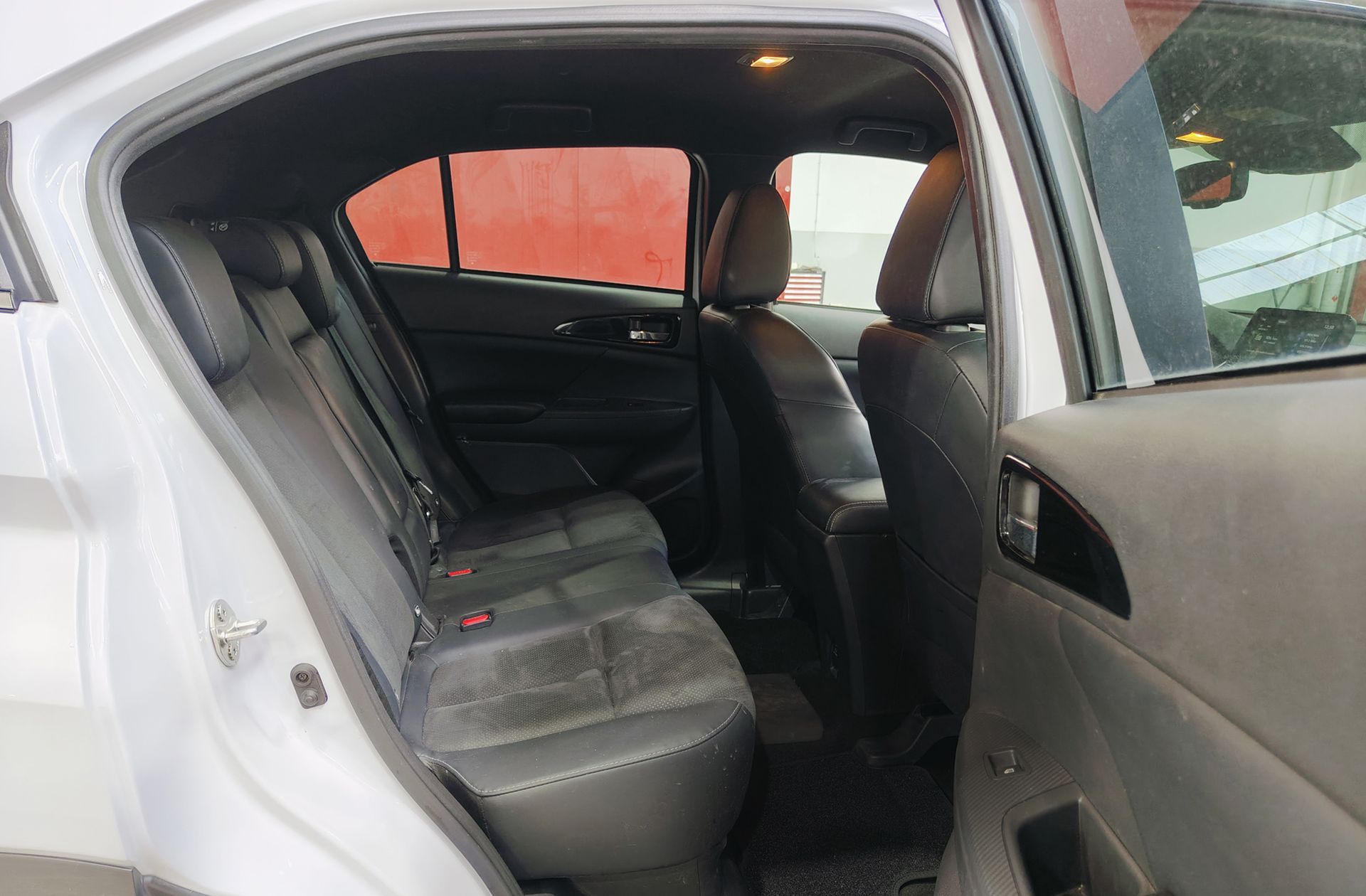 Mitsubishi Eclipse Cross 2.4 PHEV Kaiteki 4WD - foto 20