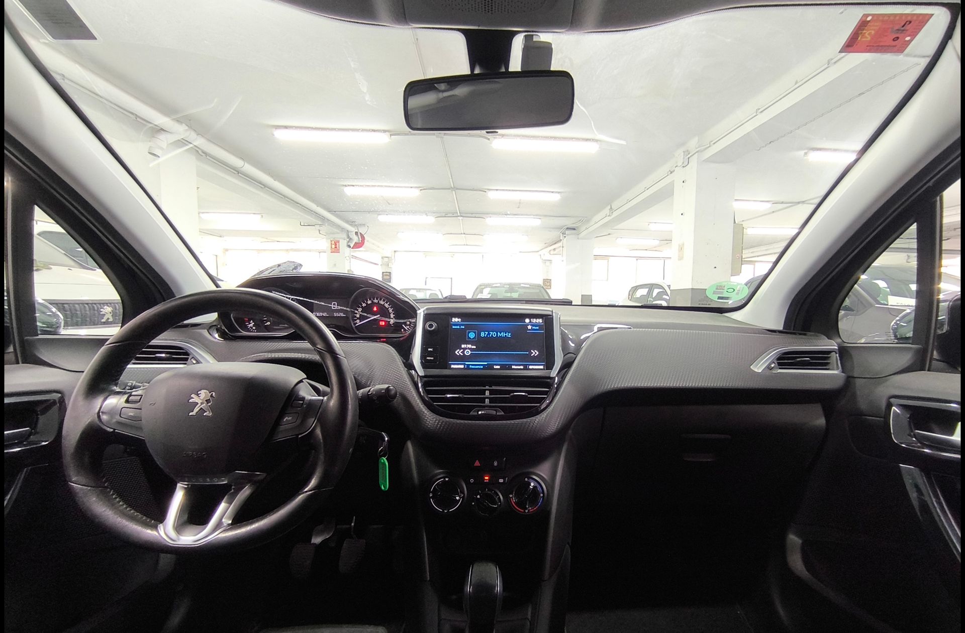 Peugeot 208 1.2 PureTech Style - foto 6