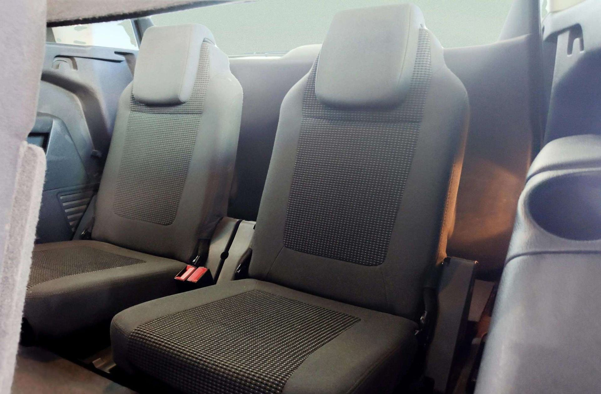 Peugeot 5008 2.0 BlueHDi Allure FAP 7 plazas - foto 13