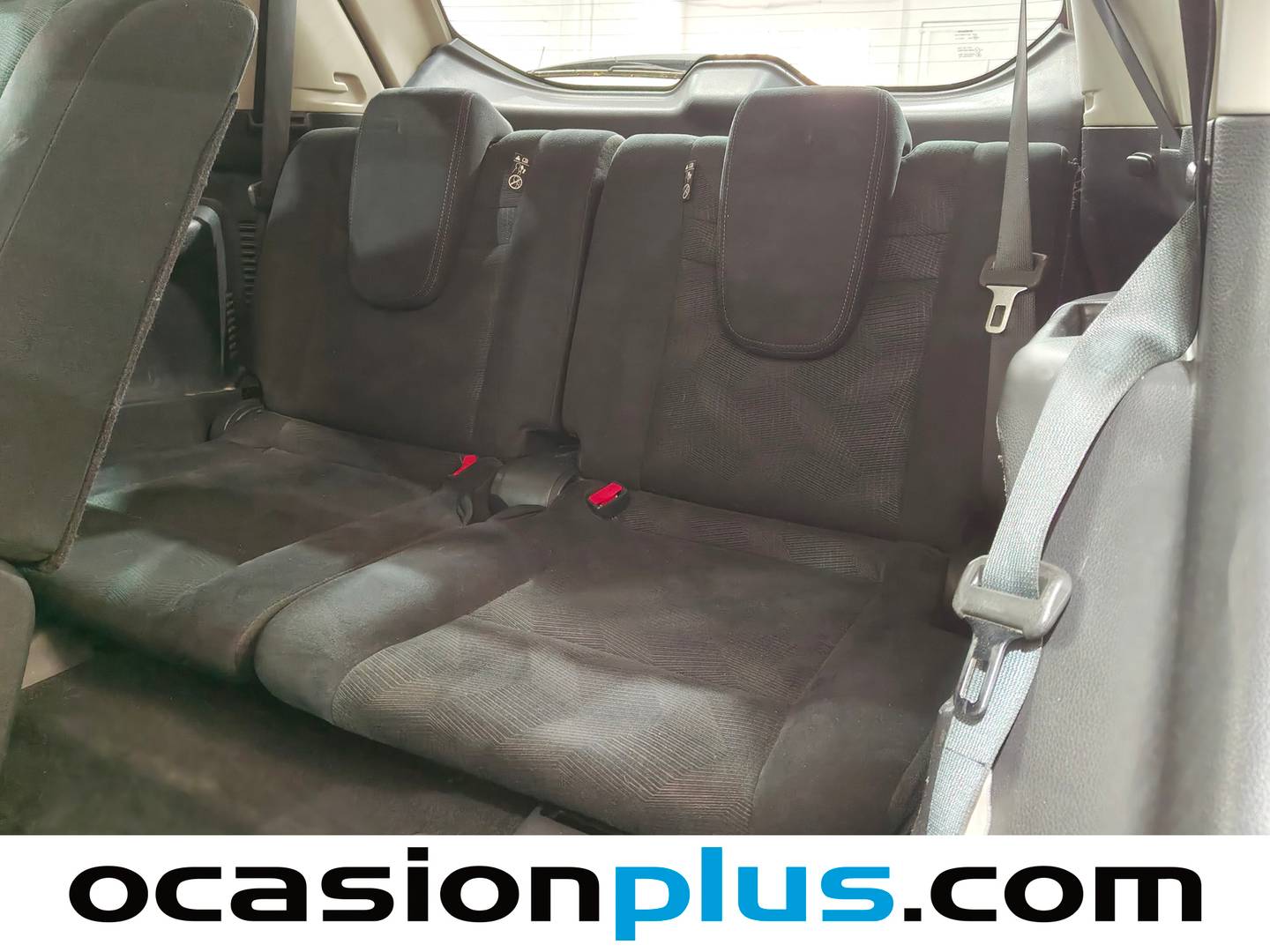 Equipamiento del Nissan X-TRAIL Nissan X-Trail 1.6 dCi N-Connecta XTronic (130 CV) 7 Plazas