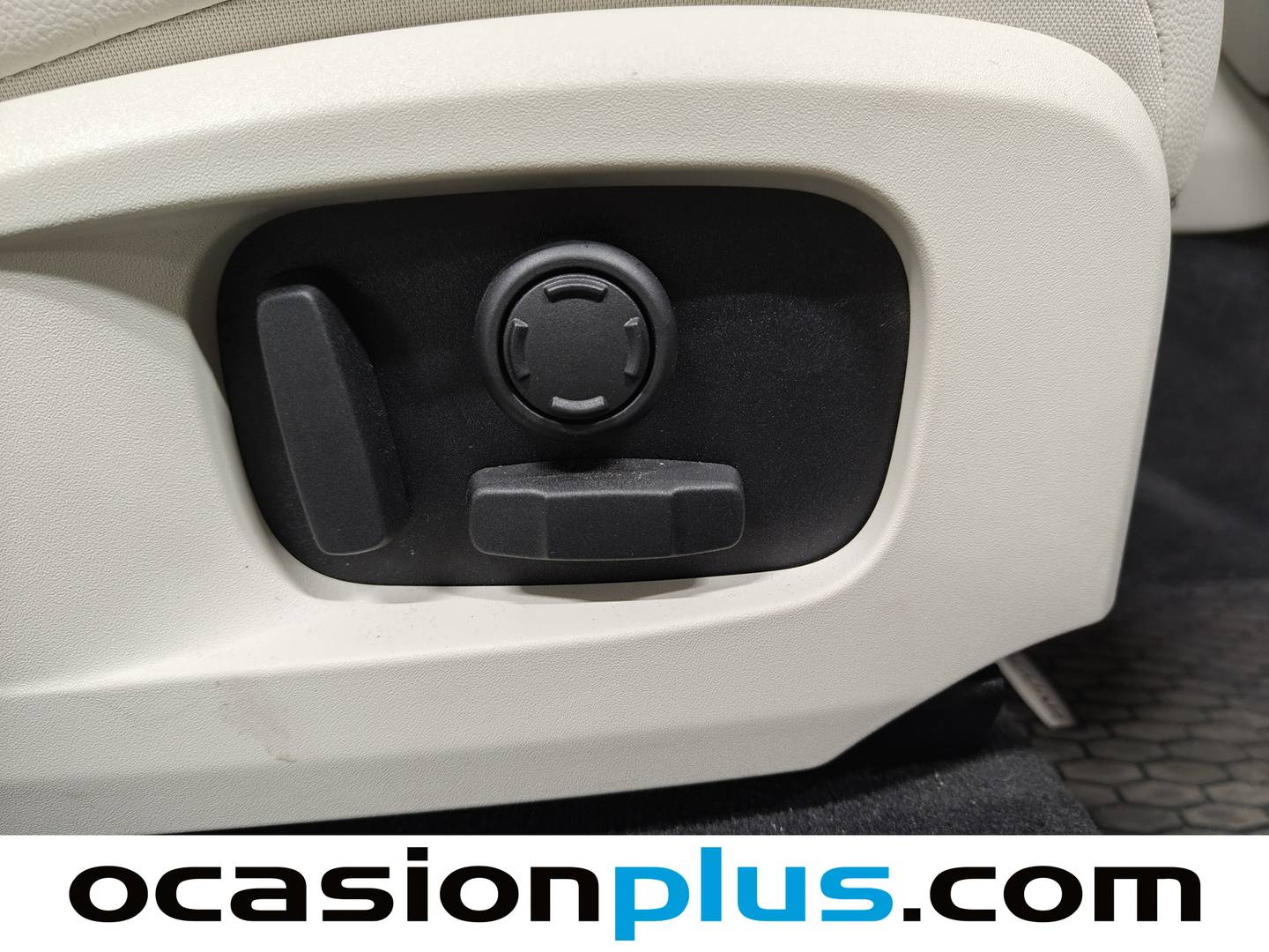 Foto Jaguar F-Pace Jaguar F-PACE 2.0 I4 PHEV SE AWD Auto  (404 CV)