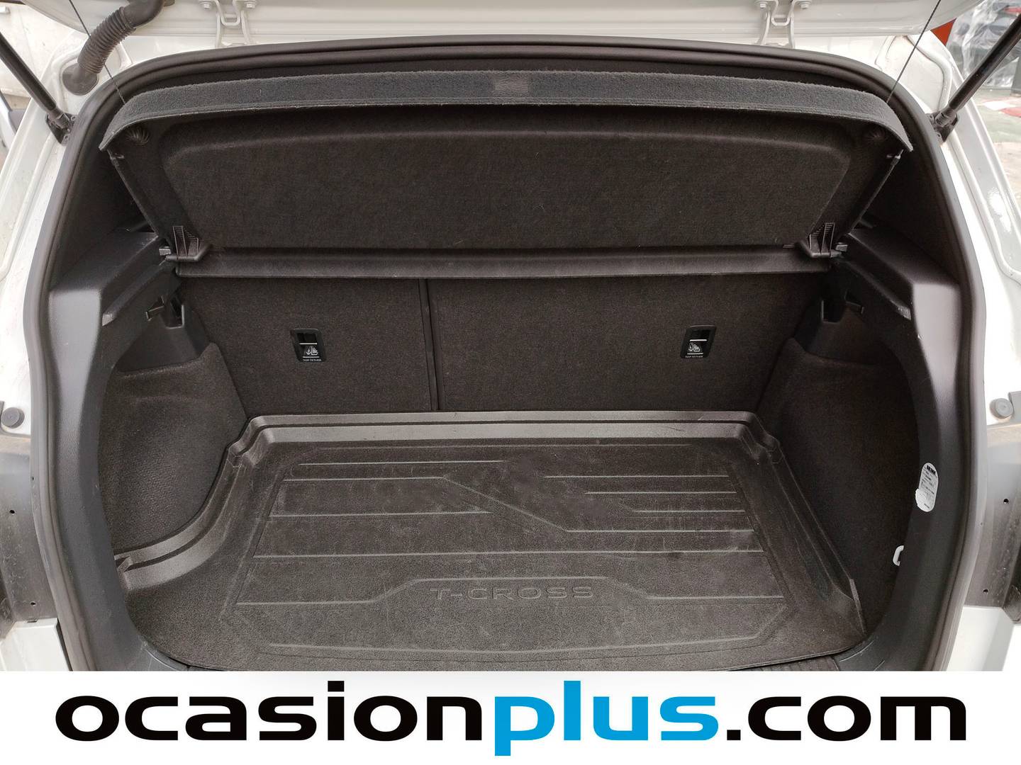 Fotos maletero Volkswagen T-Cross Volkswagen T-Cross Sport 1.5 TSI  (150 CV) DSG Pack R-Line