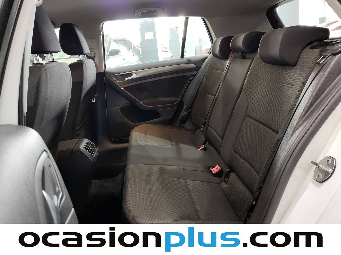 Foto asientos traseros Volkswagen Golf Volkswagen Golf Advance 1.0 TSI  (110 CV)