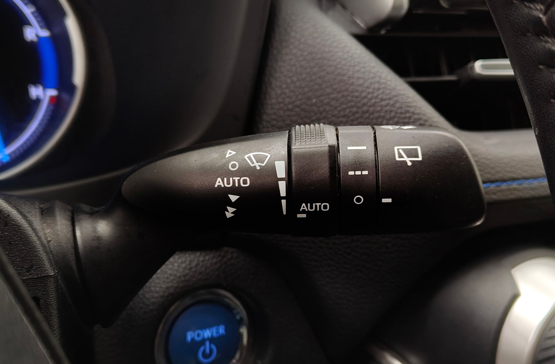 Toyota RAV4 2.5l hybrid Feel! - foto 33