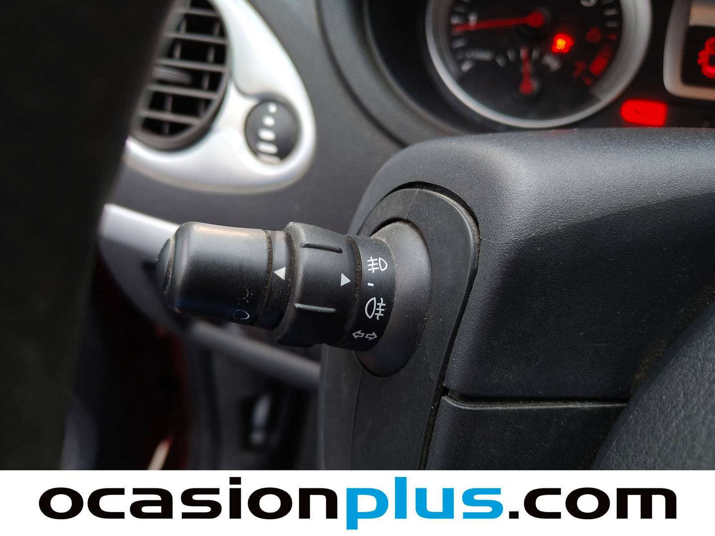 Renault Clio Renault Clio Expression 1.2 16v (75 CV) de segunda mano